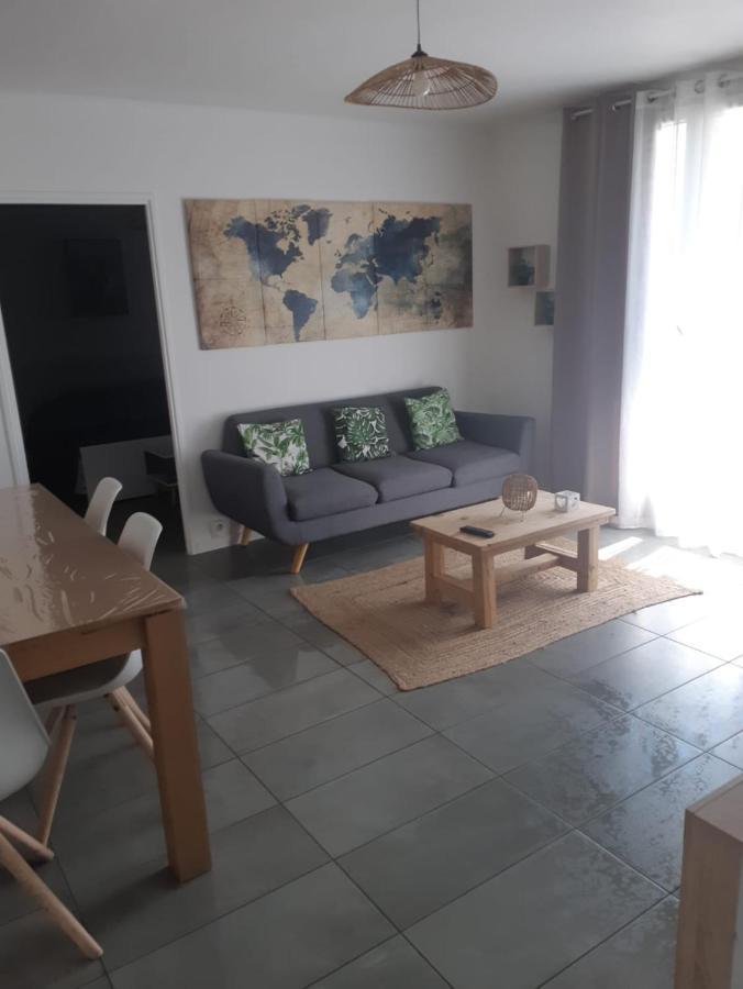 Les Tamaris Apartment Arles Exterior photo